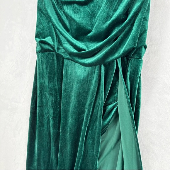 Pretty Little Thing Plus Green Velvet Boned Bandeau Maxi Dress Sz 22 NWT - Picture 5 of 8